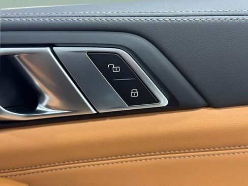 New 2026 BMW X5 xDrive50e w/ M Sport Package image 21