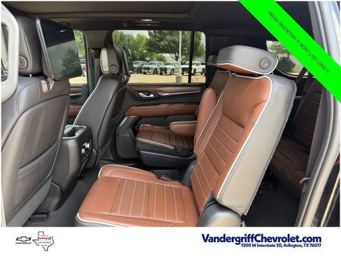 Used 2023 GMC Yukon XL Denali Ultimate AWD/4WD image 29