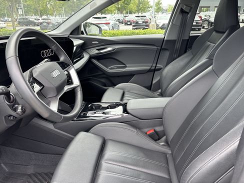 Used 2025 Audi Q6 e-tron Premium Plus w/ Premium Plus AWD/4WD image 16