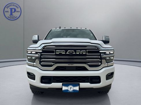 Used 2025 RAM 3500 Laramie AWD/4WD image 2