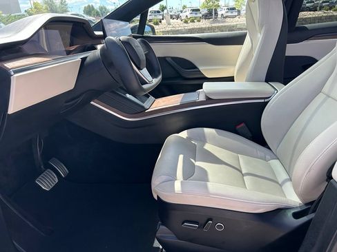 Used 2022 Tesla Model X AWD/4WD image 21