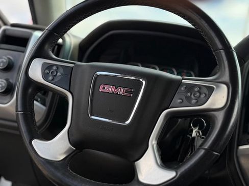 Used 2017 GMC Sierra 1500 SLE w/ SLE Value Package AWD/4WD image 8