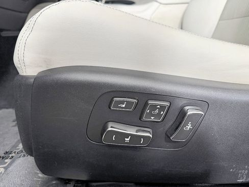 Used 2014 Lexus LS 460 w/ Comfort Package RWD image 39