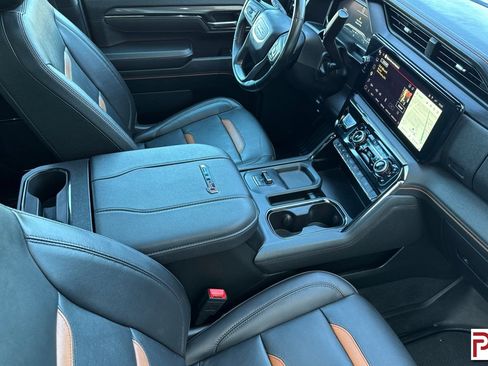 Certified 2025 GMC Sierra 3500 AT4 w/ AT4 Premium Plus Package AWD/4WD image 16