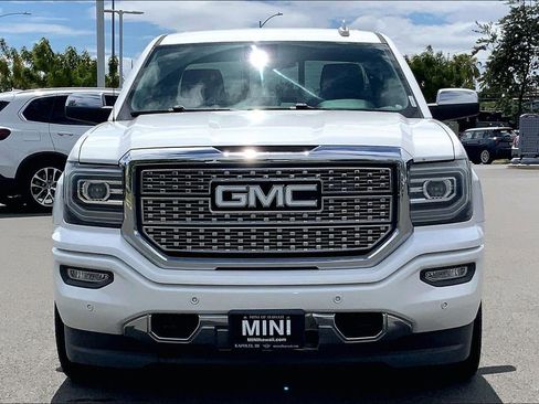 Used 2016 GMC Sierra 1500 Denali w/ Enhanced Driver Alert Package AWD/4WD image 3
