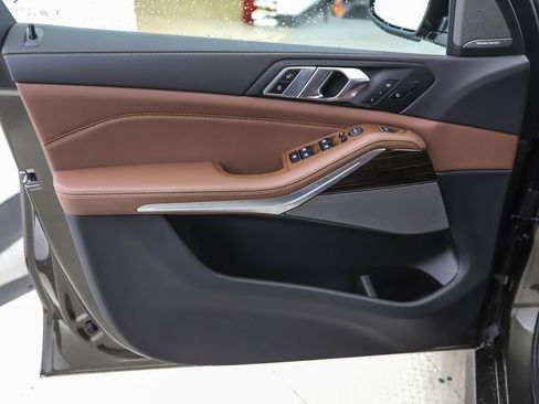 New 2026 BMW X5 xDrive40i w/ M Sport Package image 9