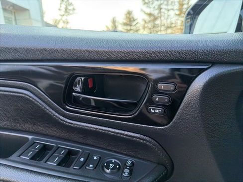 Used 2024 Honda Odyssey Elite image 13