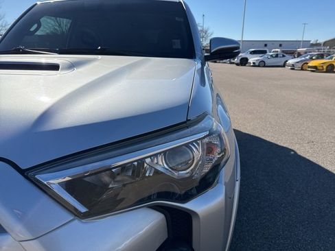 Used 2019 Toyota 4Runner TRD Off-Road Premium image 15