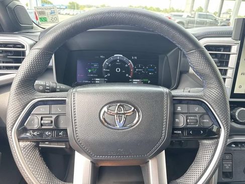 Used 2024 Toyota Tundra Platinum AWD/4WD image 29