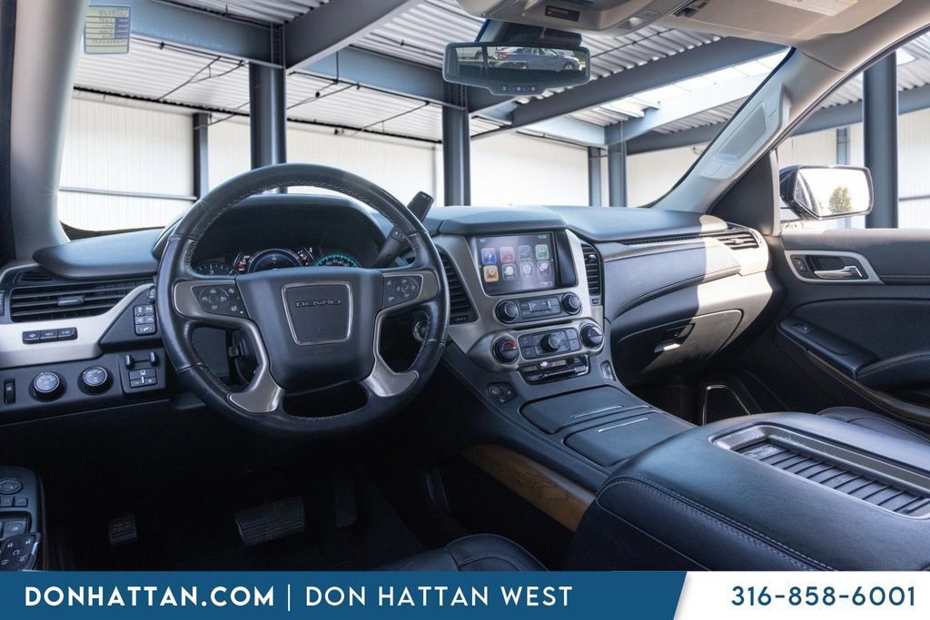 Used 2019 GMC Yukon Denali w/ Denali Ultimate Package AWD/4WD image 17