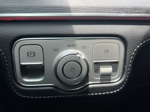Used 2026 Mercedes-Benz GLE 450 4MATIC Coupe image 17