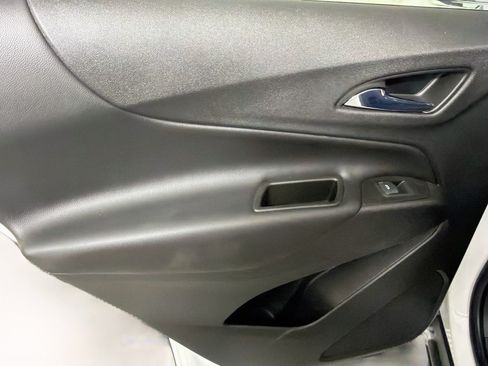 Used 2022 Chevrolet Equinox LT FWD image 24