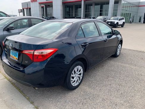 Used 2018 Toyota Corolla LE w/ Carpet Mat Package (TMS) FWD image 4