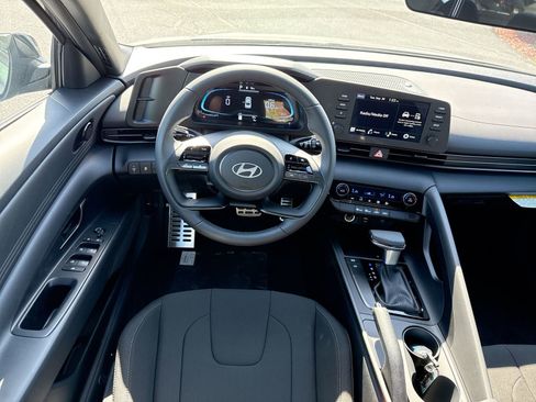New 2025 Hyundai Elantra Sport image 16