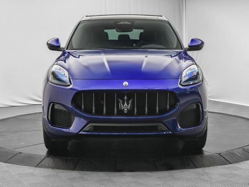 New 2025 Maserati Grecale GT image 2