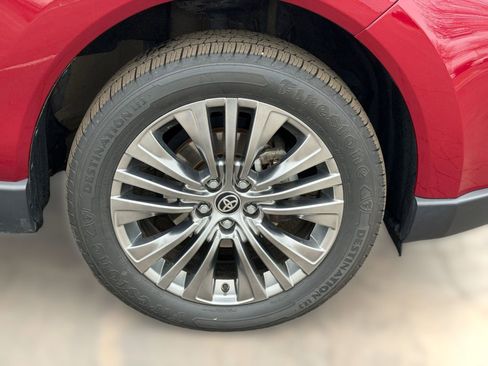 Used 2021 Toyota Venza Limited w/ Advanced Technology Package image 11