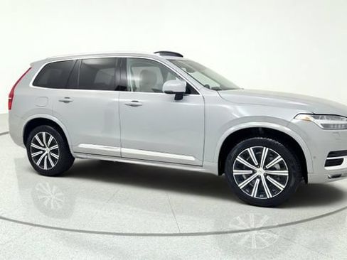 Used 2025 Volvo XC90 B6 Plus w/ Protection Package Premier AWD/4WD image 10