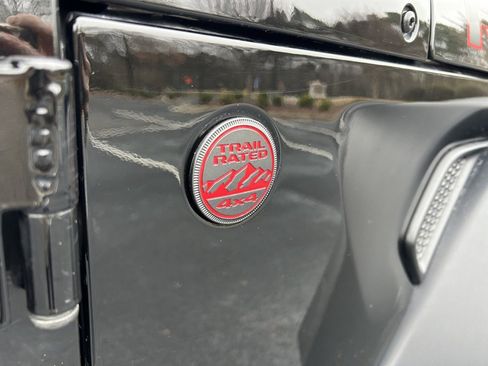 Used 2024 Jeep Wrangler Unlimited Rubicon w/ XTREMEE 35" Tire Package image 25