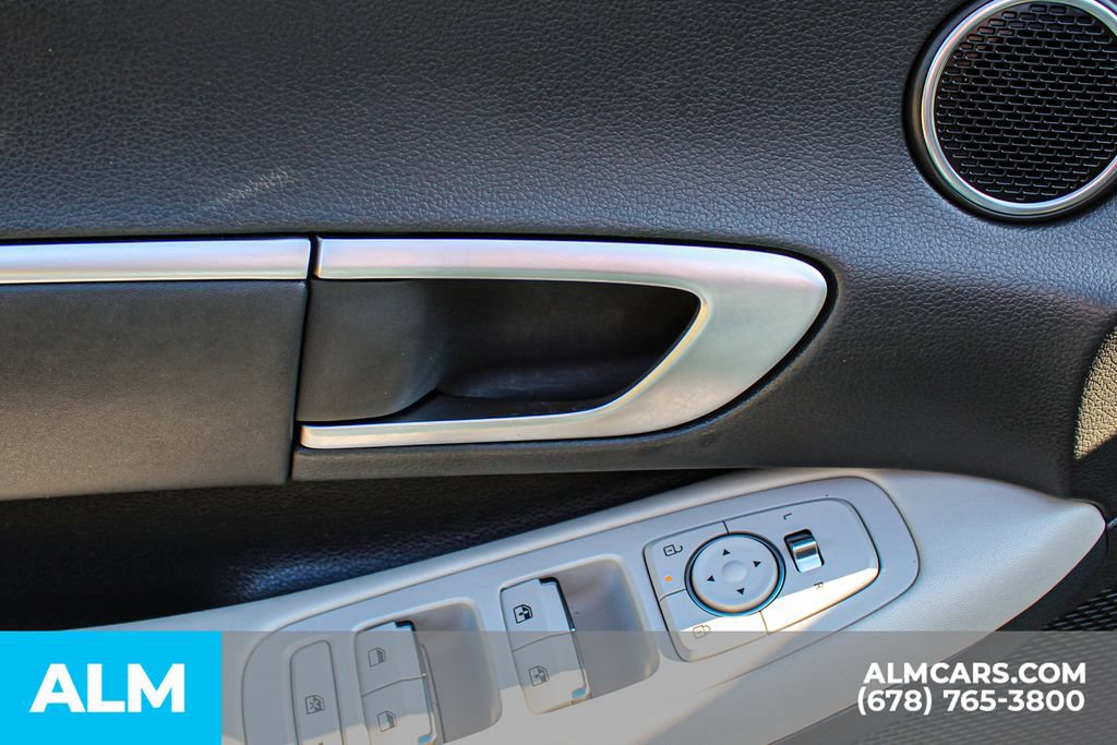 Used 2025 Hyundai Sonata SEL FWD image 28