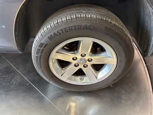Used 2018 RAM 1500 Express RWD image 12