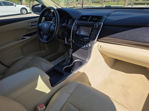 Used 2015 Toyota Camry LE image 13