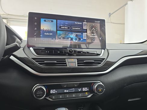 New 2025 Nissan Altima 2.5 SR w/ SR Premium Package image 19