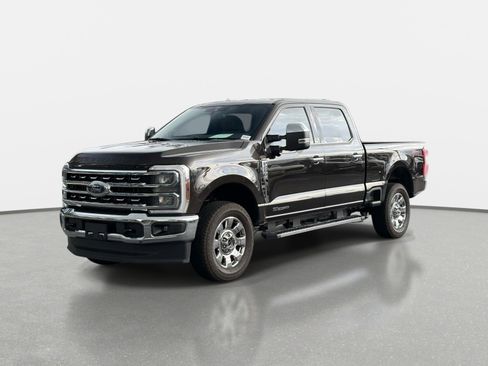 Used 2025 Ford F250 Lariat w/ Chrome Package AWD/4WD image 7