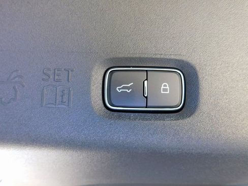 New 2025 Ford Expedition Active image 14