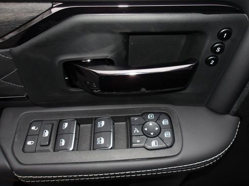 New 2026 RAM 2500 Limited image 22