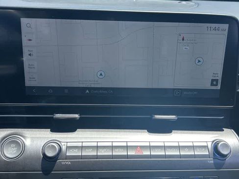 Certified 2024 Hyundai Kona Limited FWD image 10