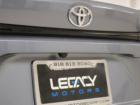 Used 2022 Toyota Corolla LE image 97