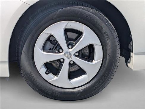 Used 2015 Toyota Prius Three FWD image 22