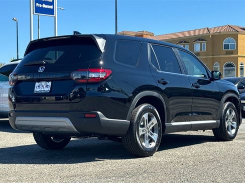 New 2025 Honda Pilot EX-L image 4