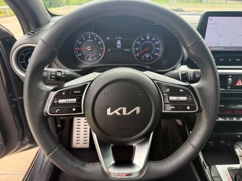 Used 2022 Kia Forte GT-Line w/ GT-Line Premium Package FWD image 11