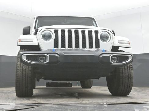 Used 2023 Jeep Wrangler Unlimited Sahara AWD/4WD image 28