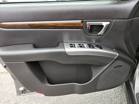 Used 2012 Hyundai Santa Fe Limited w/ Navigation Pkg 4 FWD image 16
