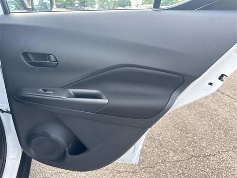 New 2025 Nissan Kicks Play S image 19