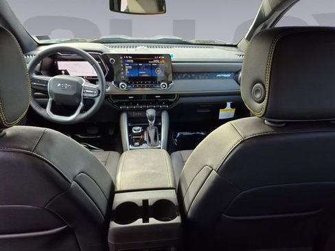 Used 2026 Chevrolet Colorado ZR2 w/ Technology Package image 12