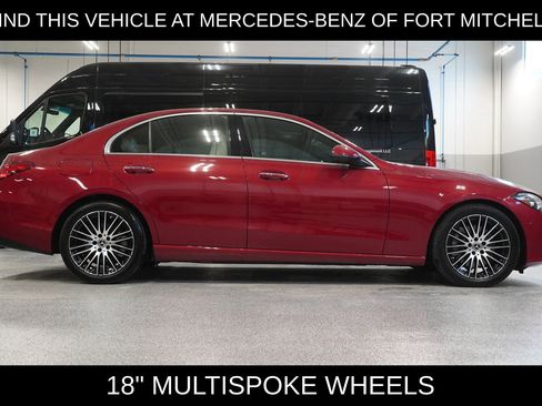 Used 2025 Mercedes-Benz C 300 4MATIC Sedan image 4