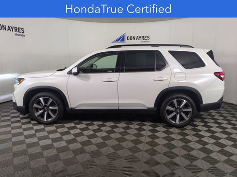 Certified 2023 Honda Pilot Elite image 2