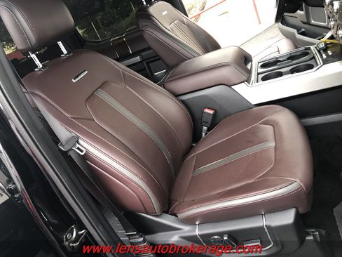 Used 2017 Ford F250 Platinum w/ FX4 Off-Road Package image 24