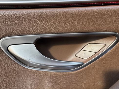 Used 2017 Mercedes-Benz E 300 image 45