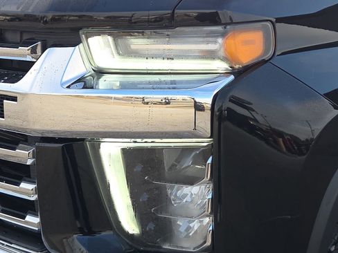 Used 2022 Chevrolet Silverado 2500 LTZ w/ LTZ Convenience Package image 4