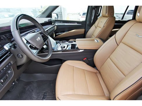 New 2026 Cadillac Escalade Luxury w/ Touring Package AWD/4WD image 6