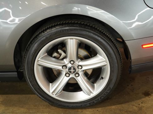 Used 2010 Ford Mustang GT image 65