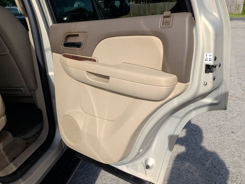 Used 2010 GMC Yukon SLT w/ Texas Edition RWD image 27