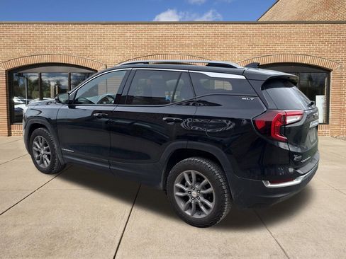 Used 2024 GMC Terrain SLT AWD/4WD image 7