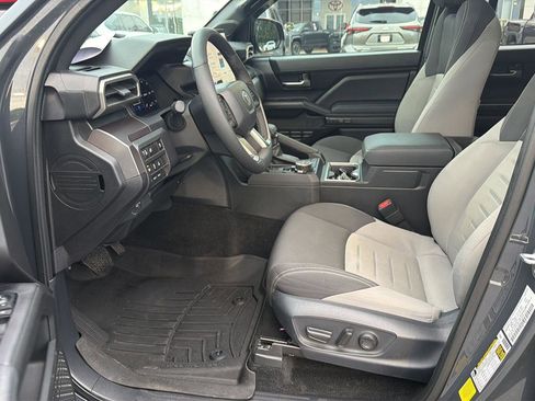 Certified 2025 Toyota Tacoma TRD Off-Road w/ TRD Off Road Upgrade Package AWD/4WD image 10