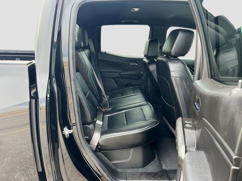 Used 2024 Chevrolet Colorado LT w/ LT Convenience Package image 25