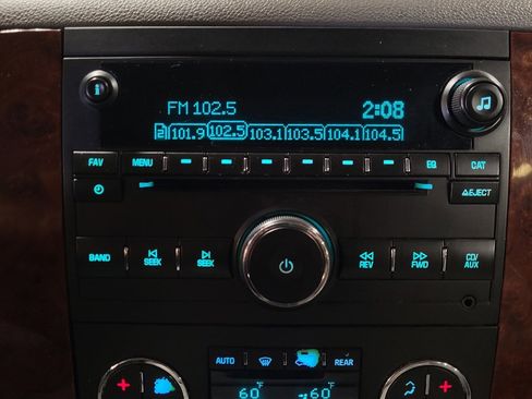 Used 2014 Chevrolet Tahoe LT RWD image 25
